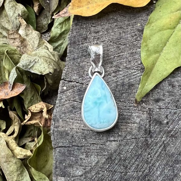 Larimar błękitna laguna