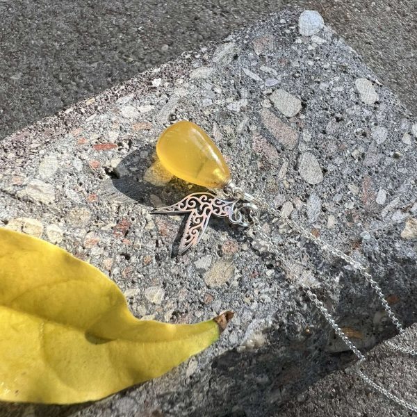 Naszyjnik kropla miodu bursztyn