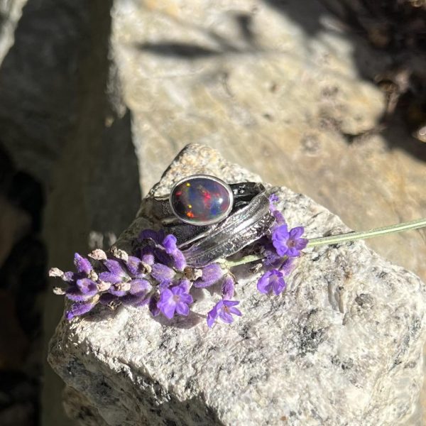 Czarny opal pierścionek