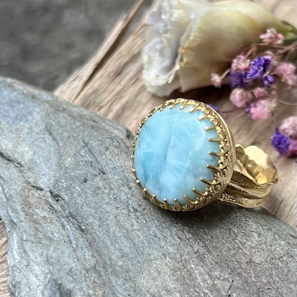 Larimar w złocie pierścionek