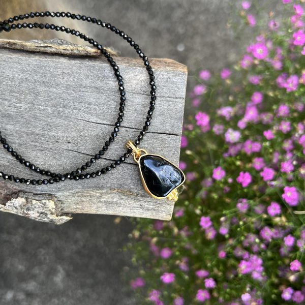 Czarny turmalin naszyjnik złocony