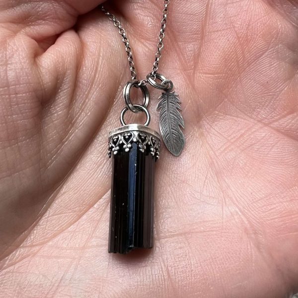 Turmalin czarny wisior amulet ochronny