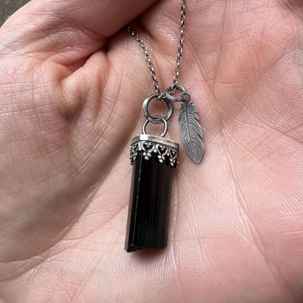 Turmalin czarny wisior amulet ochronny