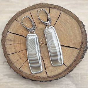 Krzemień pasiasty kolczyki w srebrze - polski diament.