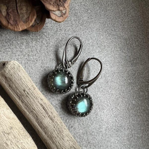 Labradoryty koronkowe kolczyki