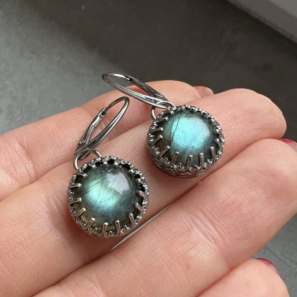 Labradoryty koronkowe kolczyki