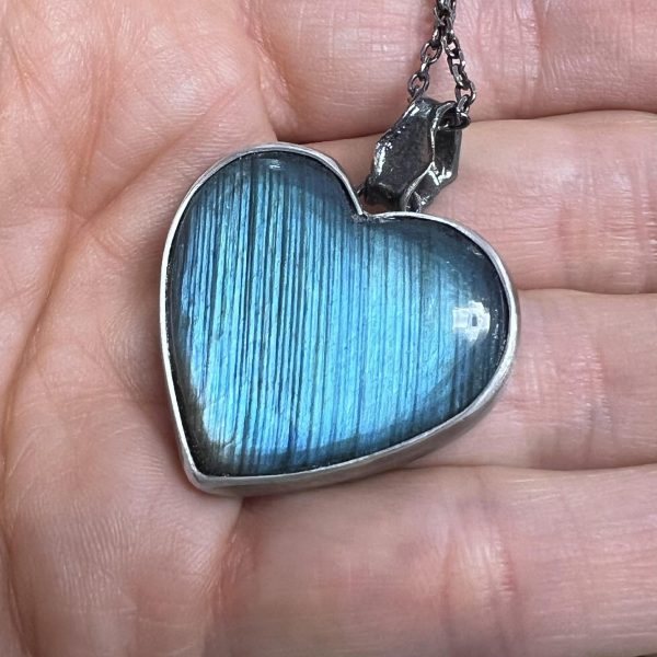 Labradoryt serce zawieszka