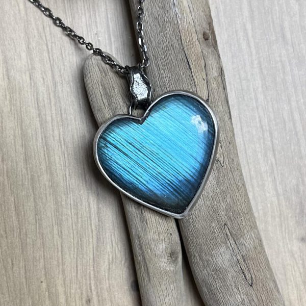 Labradoryt serce zawieszka