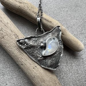 Łezka kamień księżycowy