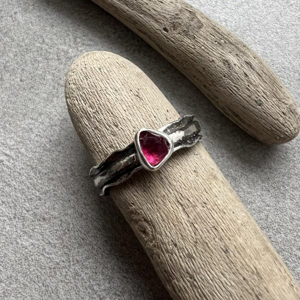 Pierścionek turmalin malinowy