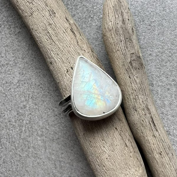 Kamień księżycowy kropelka