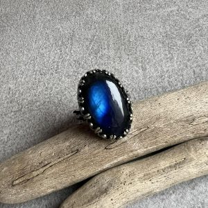 Labradoryt niebieski owalny pierścionek