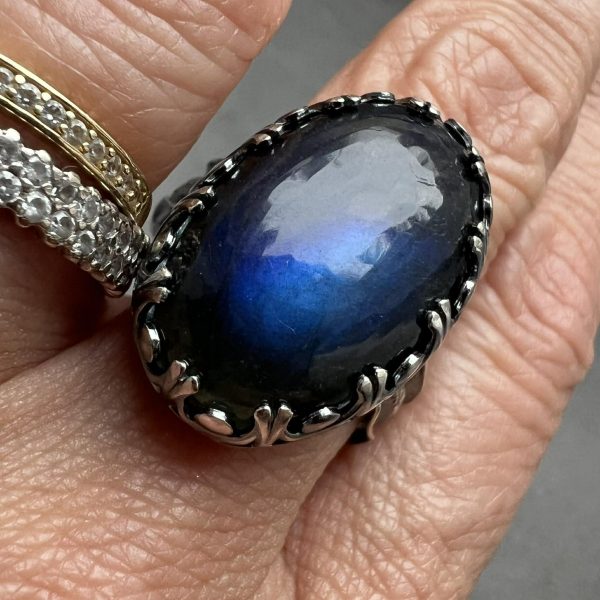 Labradoryt niebieski owalny pierścionek