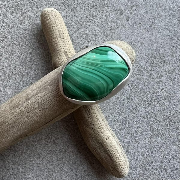 Pierścionek z malachitem owalny