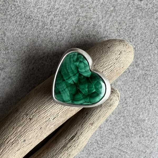 Serce z malachitu pierścionek