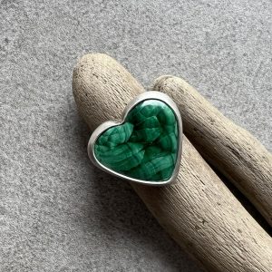 Serce z malachitu pierścionek